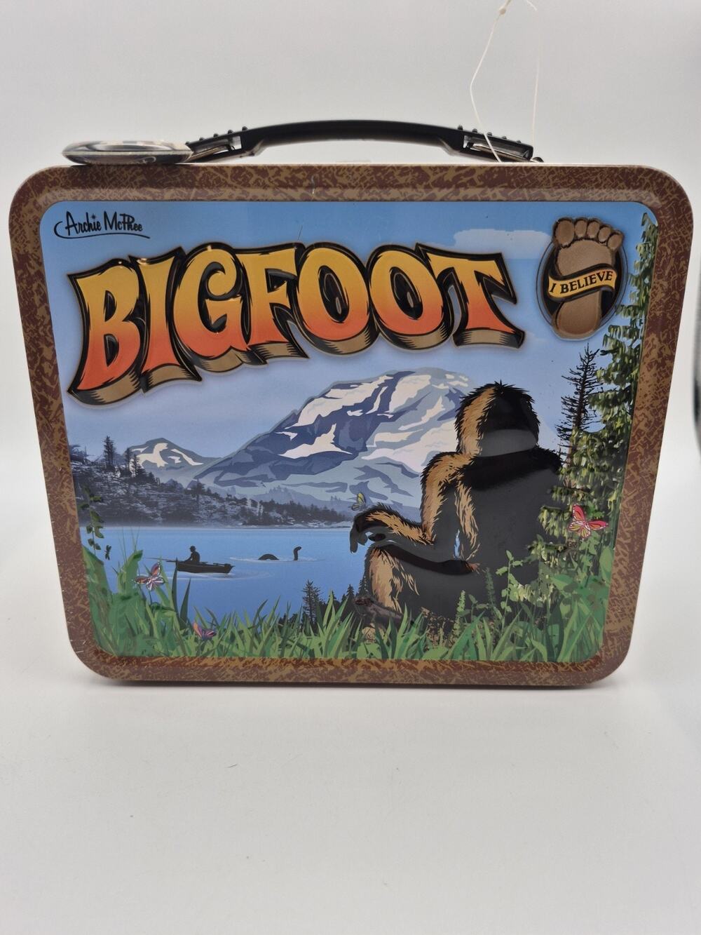 Bigfoot Metal Embossed Lunchbox with Keychain Archie McPhee Sasquatch